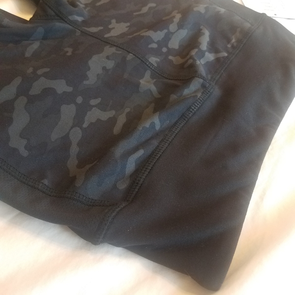 NWT Threads 4 Thought Kellyn camo leggings - Picture 10 of 16